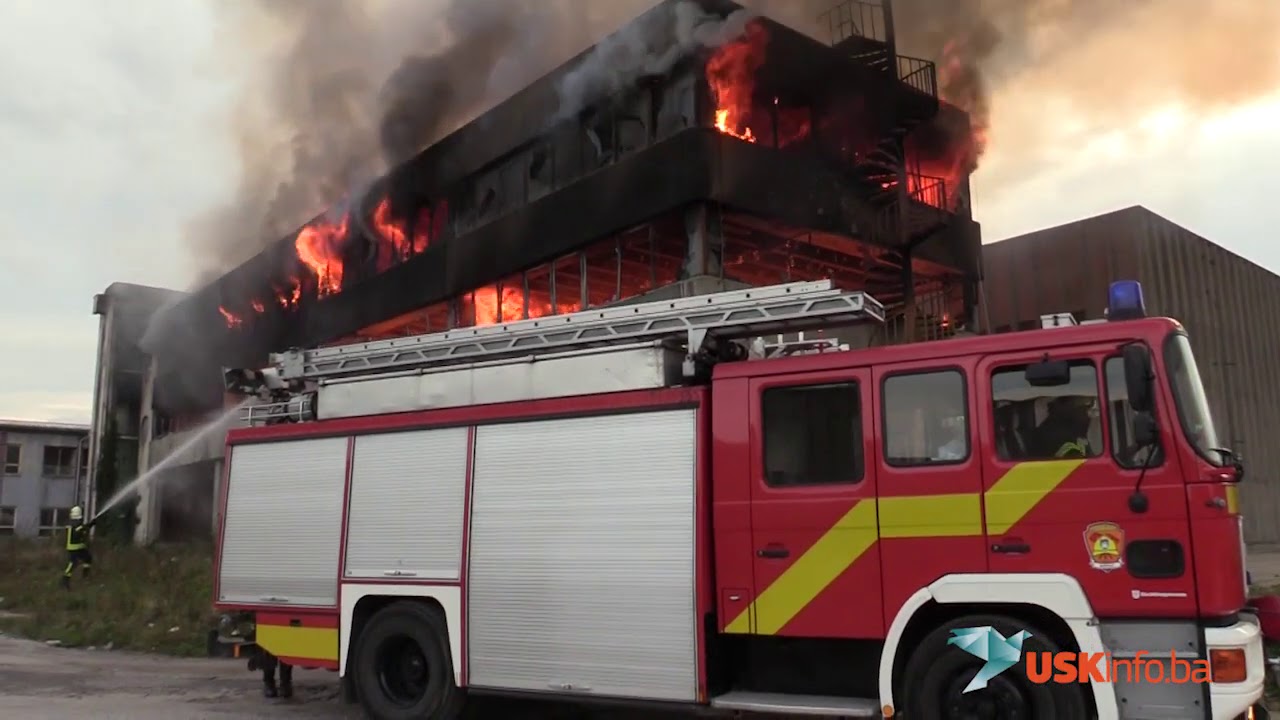 Veliki požar u zgradi Kombiteksa u Bihaću