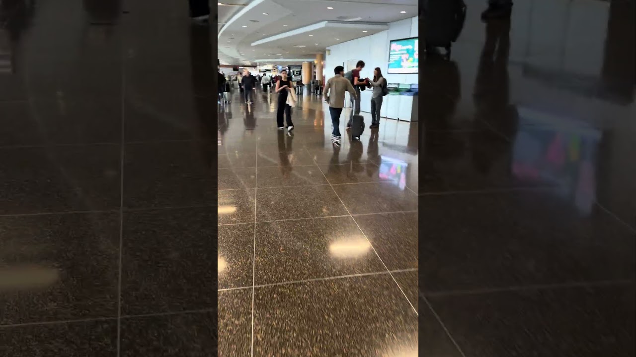 シアトル・タコマ空港をただ単に歩き回る🚶Just walk around sea-tac.