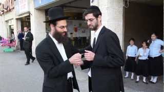 ARI GOLDWAG - HASHEM LOVES YOU [A Cappella Video] ארי גולדוואג - ה׳ אוהב אותך ווקאלי chords