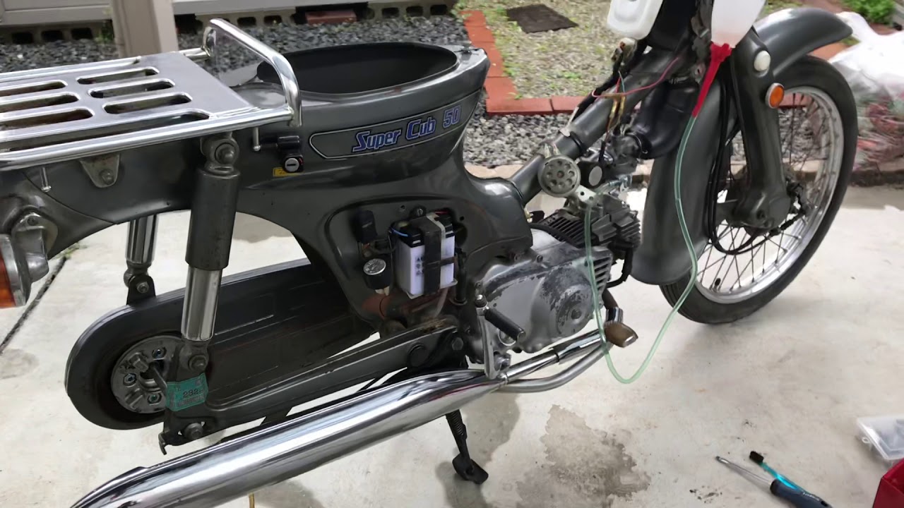 スーパーカブ エンジン始動！！ブロロロローン（ホンダ スーパーカブ50