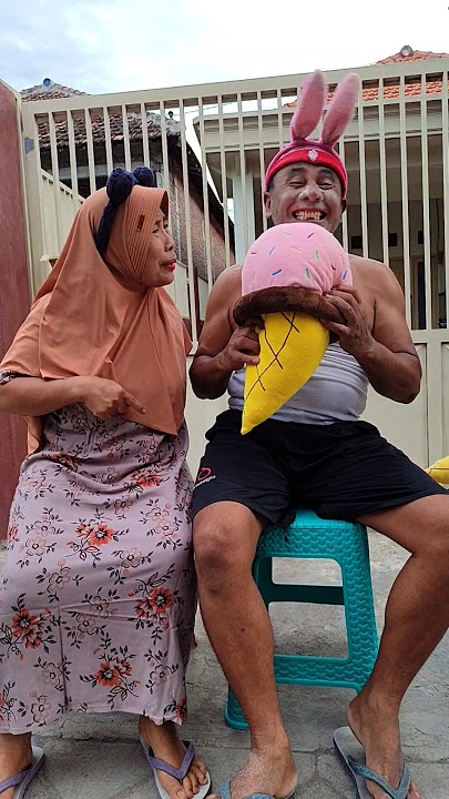 There's an ice cream vendor, don't look at me #shorts #viralvideo #funny