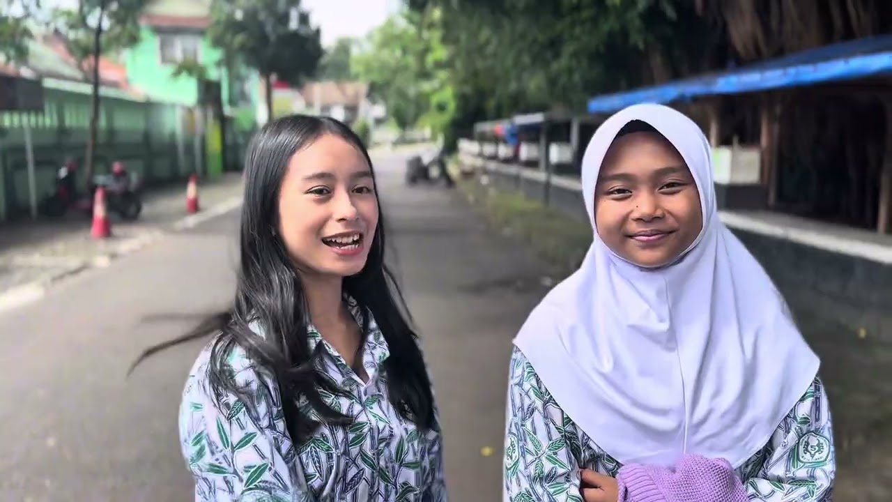 Tugas ekonomi video tentang Bank kelompok 4