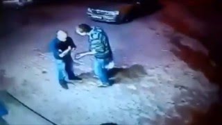 Обложка Russian Grandpa Boxer Knocks Out Two Guys Outside A Bar Скачать Russian Grandpa Boxer Knocks Out Two Guys Outside A Bar