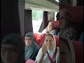 اتوبيس الحجاج شوفوا الفرحة دي رايحه فين يا حجة