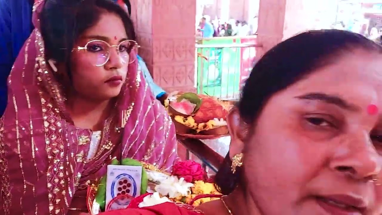 Beti Ke Sath Gayee The Alopin Mandir