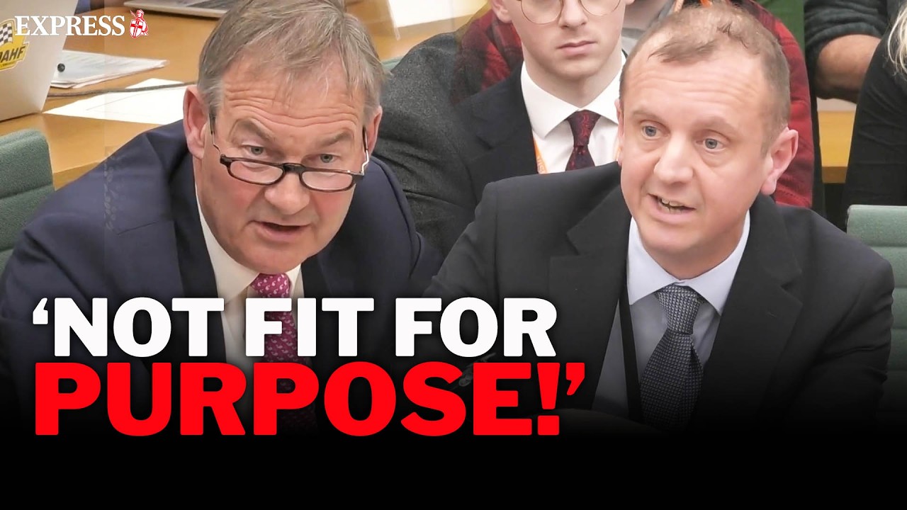 'YOU DON'T KNOW YOUR OWN RULEBOOK!' - Rupert Lowe SHREDS civil servant over farming issues