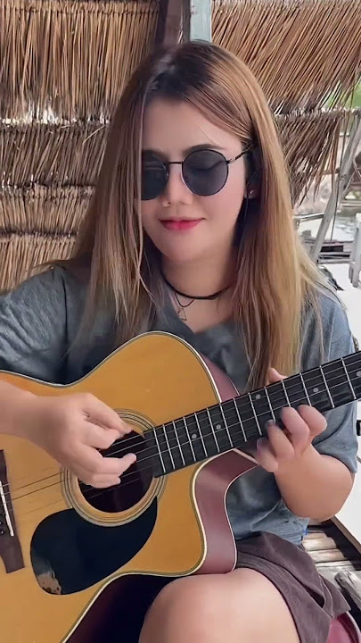 ขอคลายร้อนนิดนุง😻 (GT : Ball Ball) #แพชชี่ #โซโล่ทิพย์ #กีต้าร์ #รปภ #ยาม #guitar