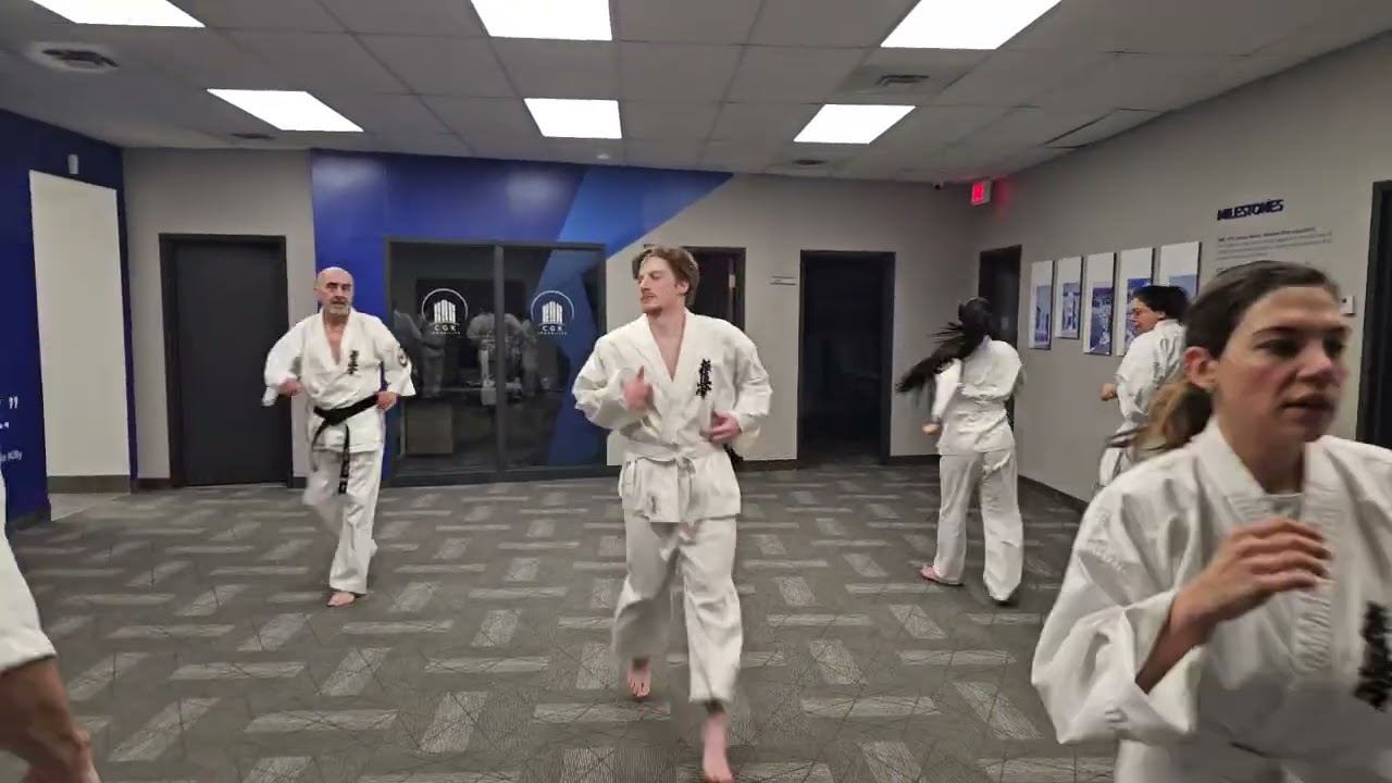 Shihan Gaby Dojo;Ballance work Cardio and ballance is a key in Kyokushin. Osu 