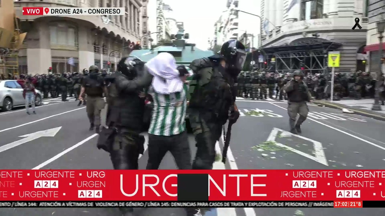 Incidentes en la marcha de jubilados: detenidos, heridos y destrozos en el Congreso