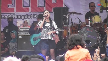 ARLIDA PUTRI - GOYANG NASI PADANG OM ADELLA LIVE DARMAYASA BANJARNEGARA 2018