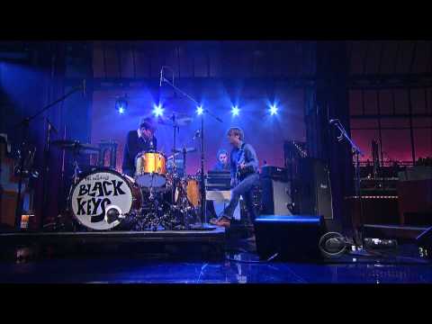 (HD) The Black Keys - "Howlin' For You" 1/10 Letterman (TheAudioPerv.co...