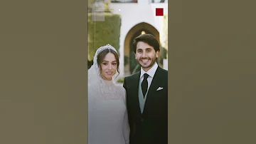 الأمير الحسين ولي العهد ينشر مقاطع من زفاف الملك والملكة في ذكرى زواجهما الثلاثين 