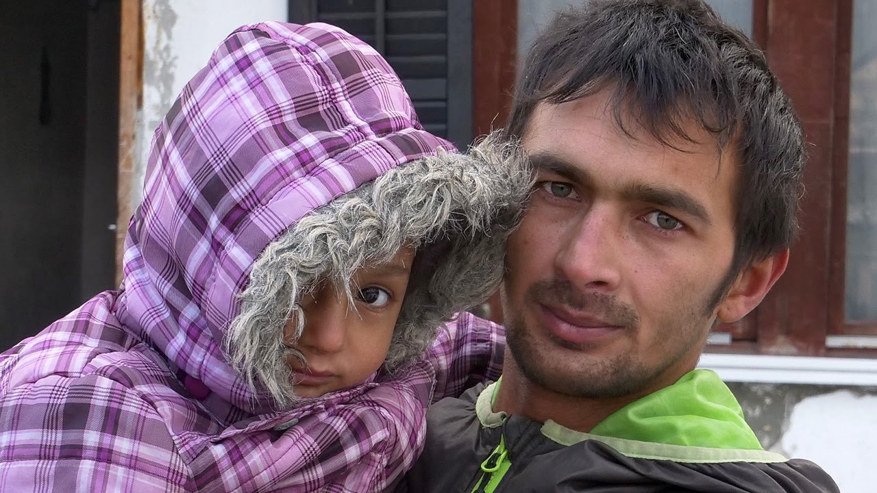 Udala se preko facebooka, ostavila mi četvero djece