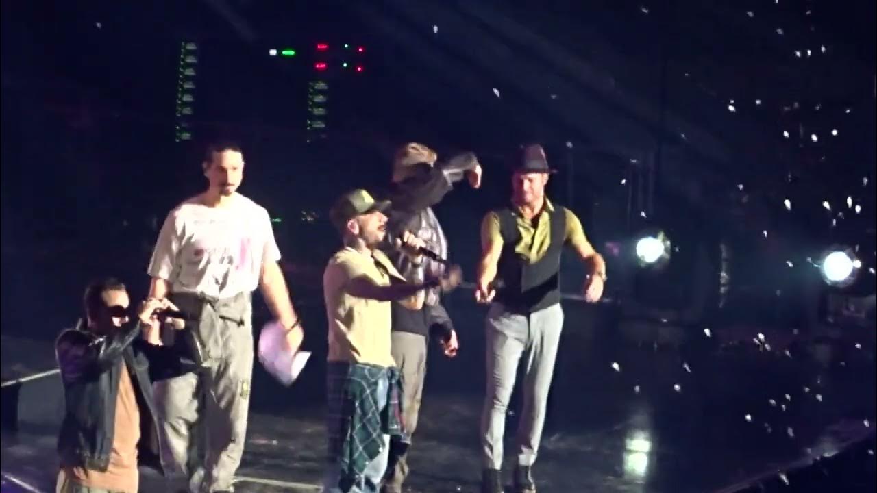 14 Shape Of My Heart +fanactie , 15 Drowning . BACKSTREET BOYS DNA TOUR