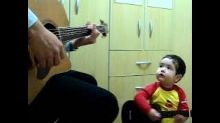Don't Let Me Down - The Beatles, por Diogo Mello (1 ano e 11 meses)