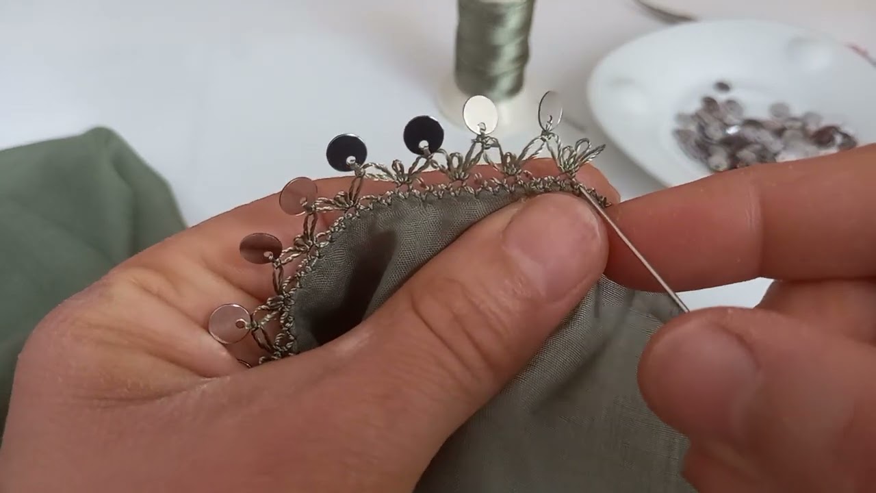 Bu yılın popüler modeli..pullu iğne oyası..