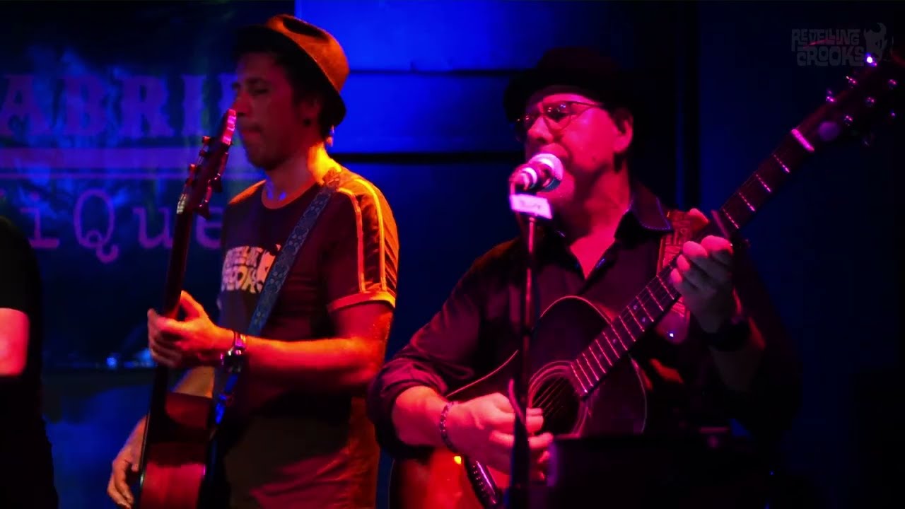 Guarda REVELLING CROOKS - JASCH TEBE LIVE (OFFICIAL VIDEO by LICHTBILD KOPTER 2022) su YouTube Guarda REVELLING CROOKS - JASCH TEBE LIVE (OFFICIAL VIDEO by LICHTBILD KOPTER 2022) su YouTube
