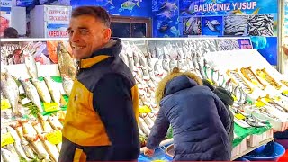 СВЕЖАЯ РЫБА В СТАМБУЛЕ на берегу Босфора район Каракёй //Рыбный базар Стамбул 2022 (видео 4К)