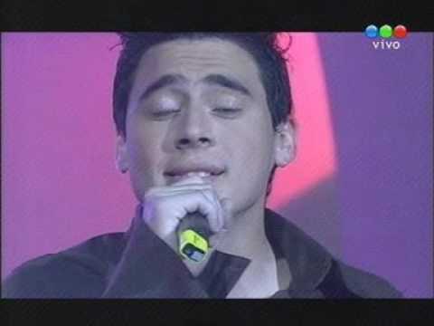Watch the video for Como quisiera