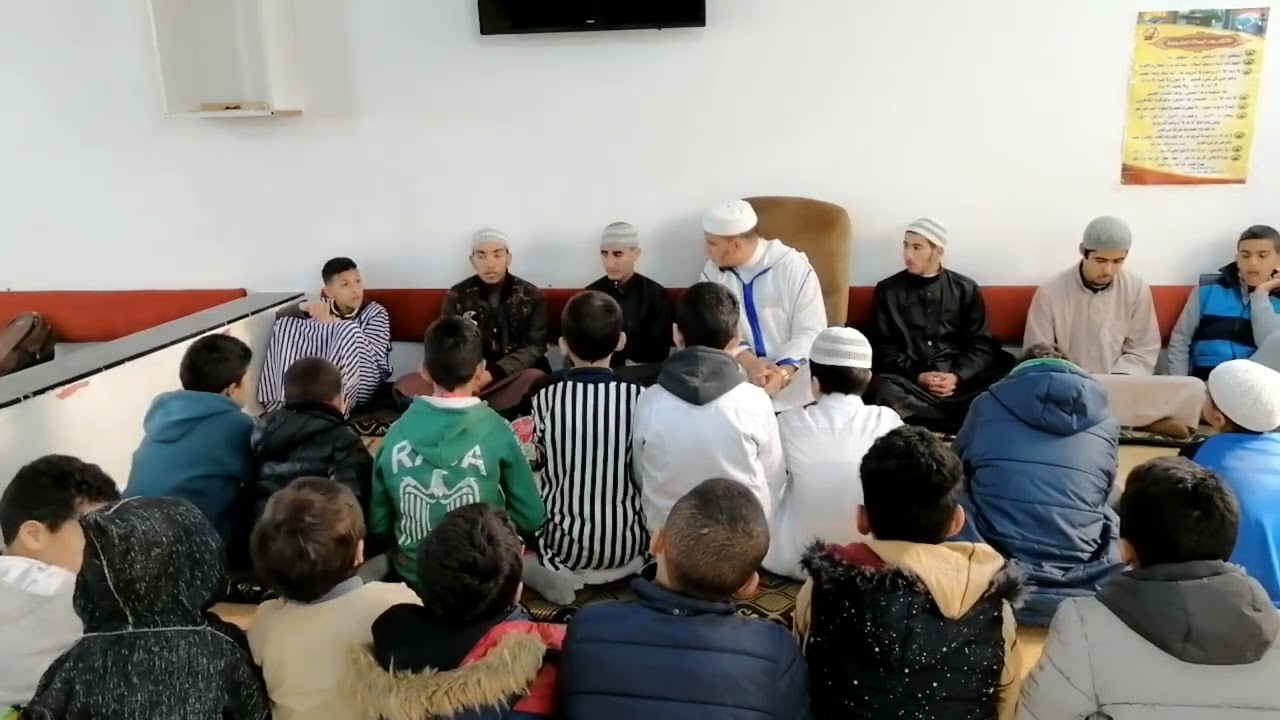 تطبيق أحكام التجويد وفق رواية ورش من طريق الأزرق مع الطلبة سورة «التين»