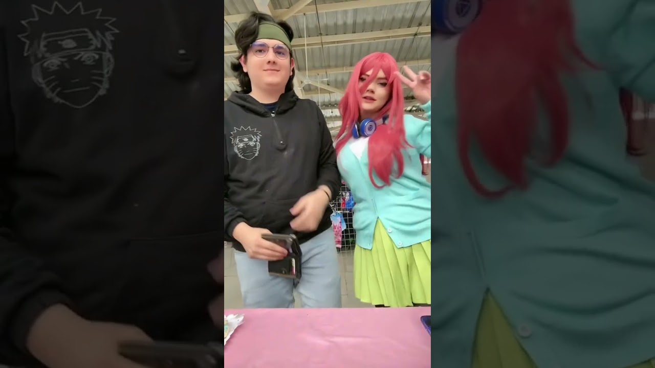 💙 Take a look at my girlfriend 💙 #cosplay #shorts #shortfeed