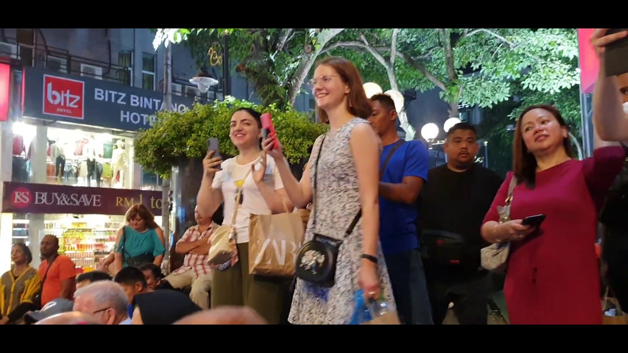 Tones And I Dance Monkey Chilloq Buskers