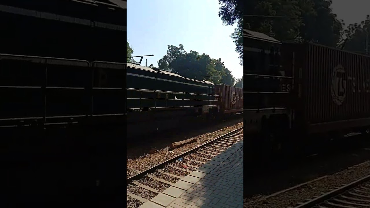 train arrival at padidan station Sindh | historical railway station of Pakistan