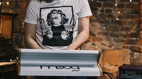 Moog Subsequent 25 synth bass in Hip-Hop beat made with Maschine MK3. West Coast type beat.