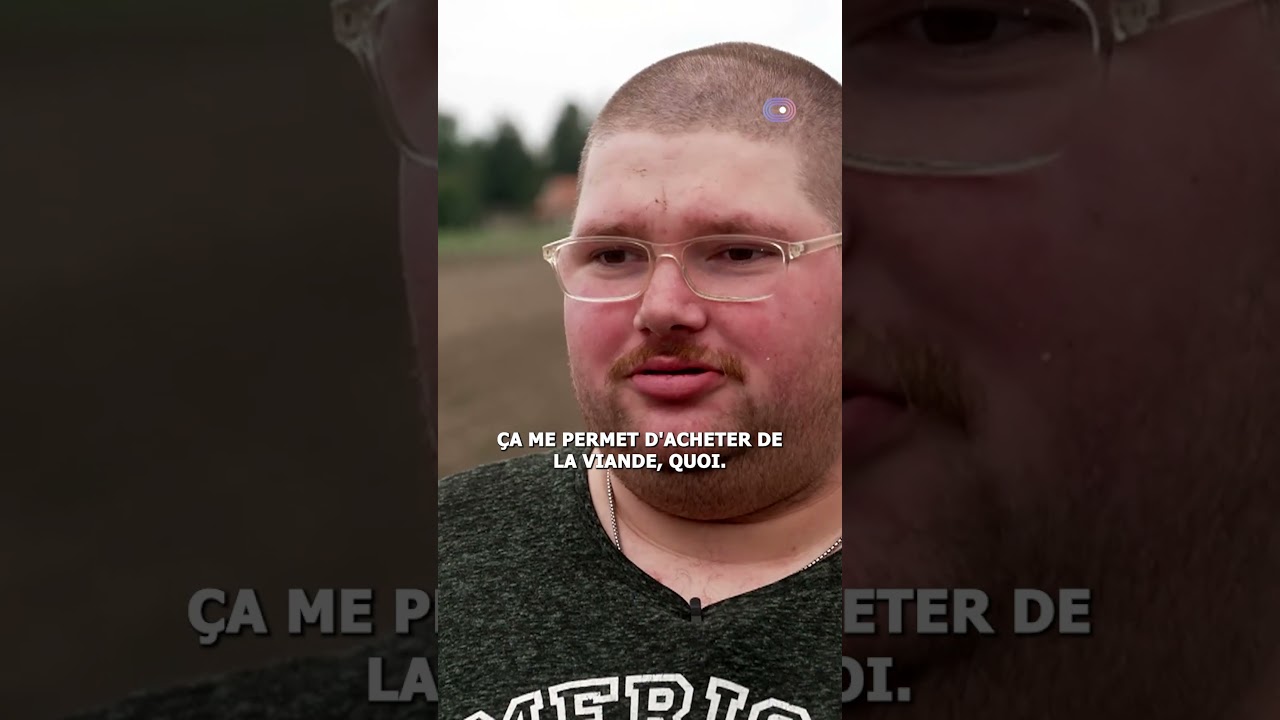 Il gratte le sol 3 heures à la main pour pouvoir manger