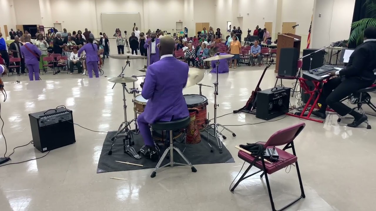 Band View!!!! Decided Seven, Wonderful Savior! #livemusic #gospel #drum #guitar #piano #singer #bass