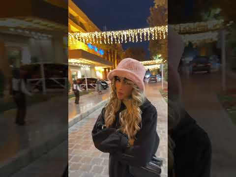 كيف أصبحت هذه الأغنية رائجة لهذه الدرجة استكشف شيلتينا