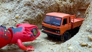 Сборник забавных видео с игрушечными строительными грузовиками