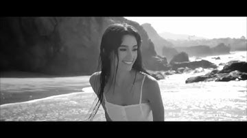 Elton John - Tiny Dancer (Music Video){HD}