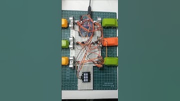 DIY Smart Parking System | #UltrasonicSensors #OLEDDisplay Real-Time Monitoring 🚗✨