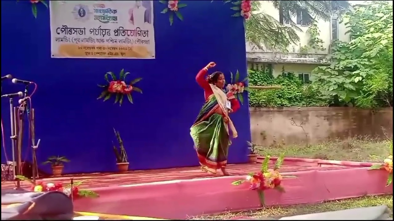 Dance performance by judge Madhumita Debnath in Assam Sanskritik Maha Sangram
