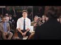 Trudeau answers english question in french because were in quebec