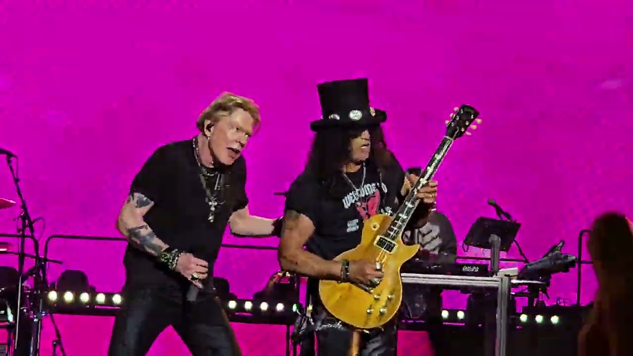 Guns N' Roses - It's So Easy (30 MAY Shekvetili, Georgia) #gunsnroses #slash #live #gunsnroseslive