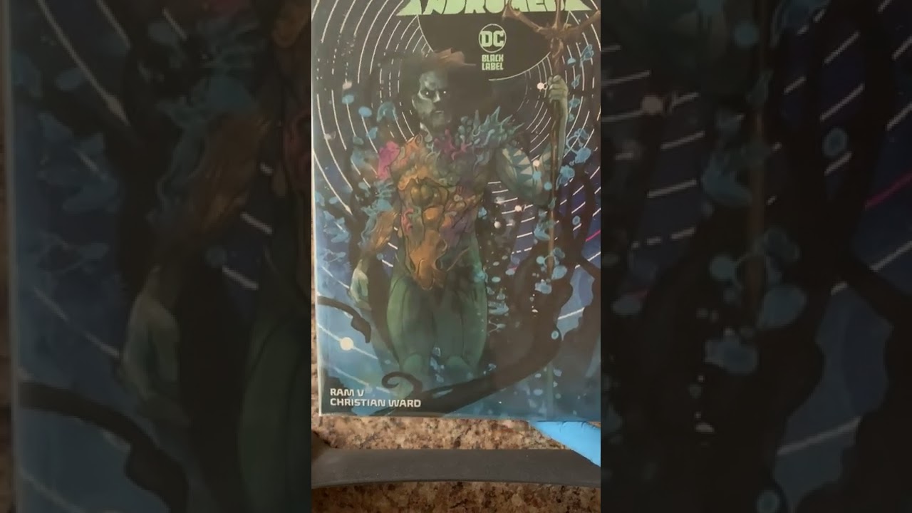 Midtown Comics Unboxing with Guest host The ReadyWriter!!!!