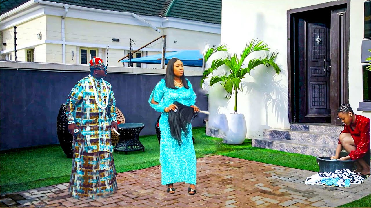 The Evil Princess Didn't Know That The Prince Will Fall In Love With The Palace Maid She Maltreated