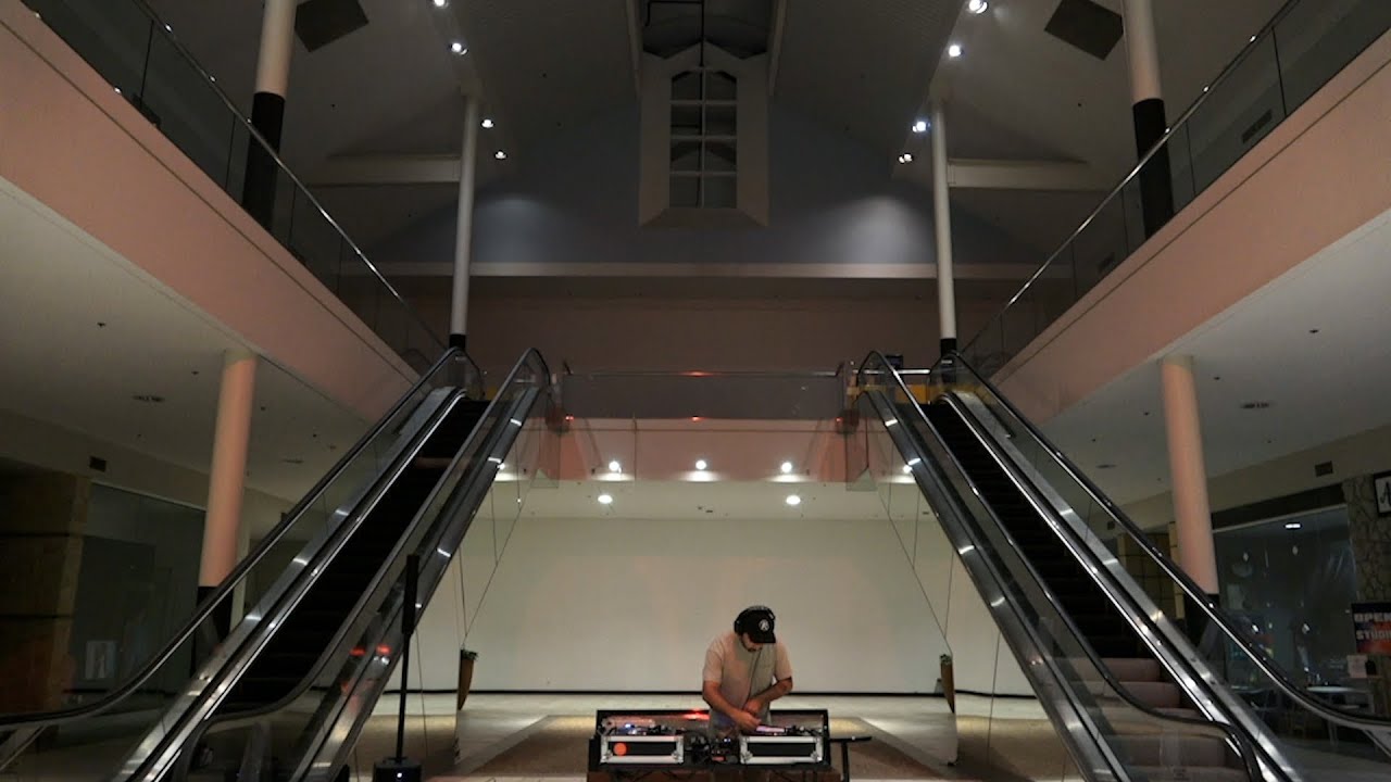 Groove Remote - Live from Rolling Oaks Mall (Vaporwave, Mallsoft Ambient vinyl DJ set)