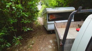 Free Retro Caravan Restoration Project.. Where to park it?