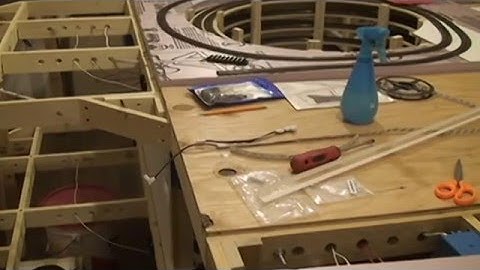 MWRR    N Scale Model Train Layout Update - LED lighting - Video #3