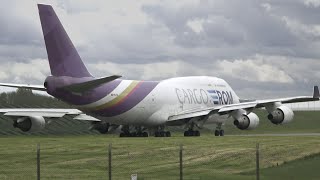 ROM Cargo 747 Close Departure