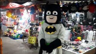 Badut Batman bawa toples