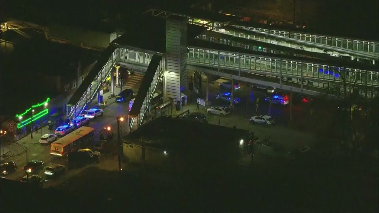Suspect charged in attempted robbery, shootout on CTA Green Line - YouTube