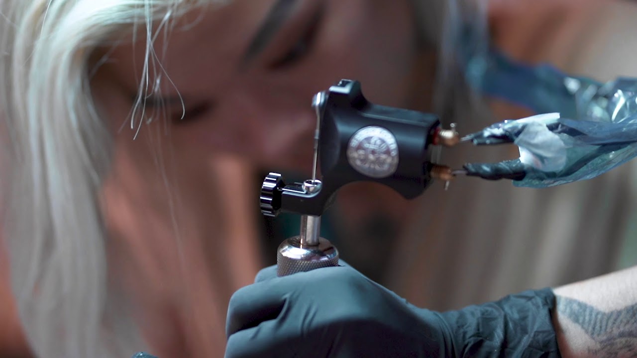 Maxine | Singapore Female Tattoo Artist (4K)