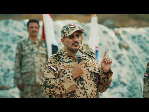 طارق صالح يكرم سرية الطوارئ من كتيبة القوات الخاصة