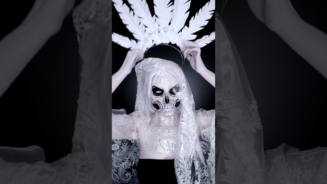 Take off my ✨sparkly skeleton✨ makeup with me #makeup #halloween #halloweenwithshorts