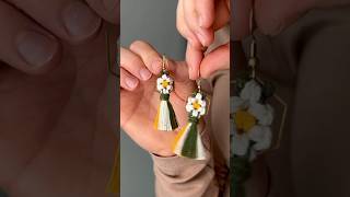 Making Macrame Daisy Earrings #macrame #flower #tutorial #handmadecraft #jewellerydesign