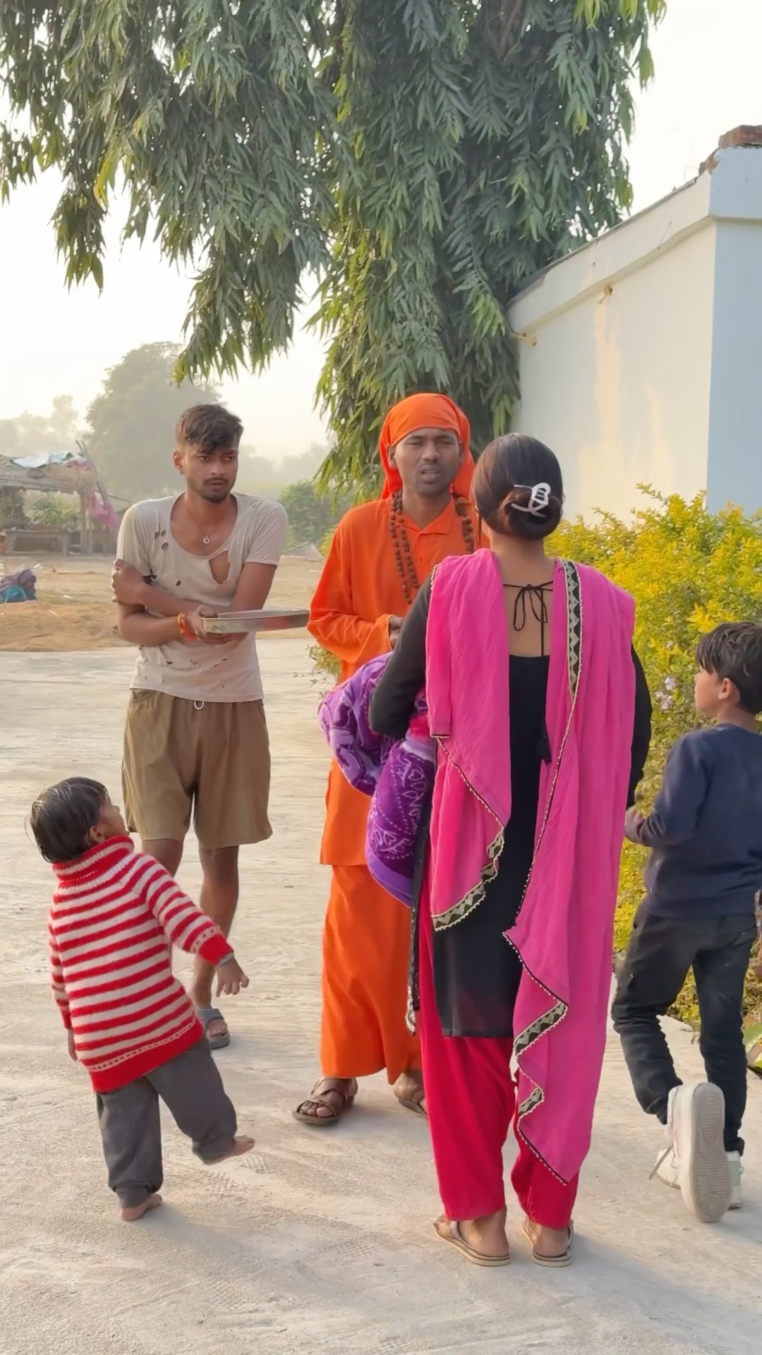Hame sabki madat karni chahiye ~???#shorts #emotional #motivation #pushpanjalimaurya
